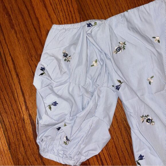 LUCY PARIS Embroidered Puff Sleeve Off-Shoulder Blouse - Size M - Picture 4 of 4